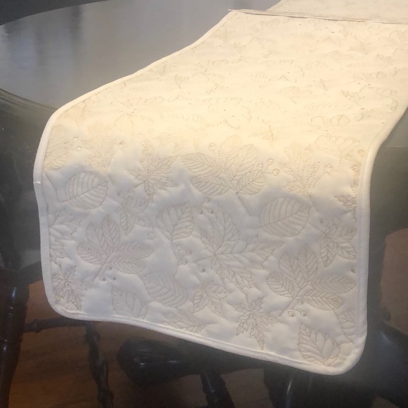 NWT Sage & Oak Decorative Table Runner Gold Stitch Leaves Beige 70 inches - Picture 1 of 9